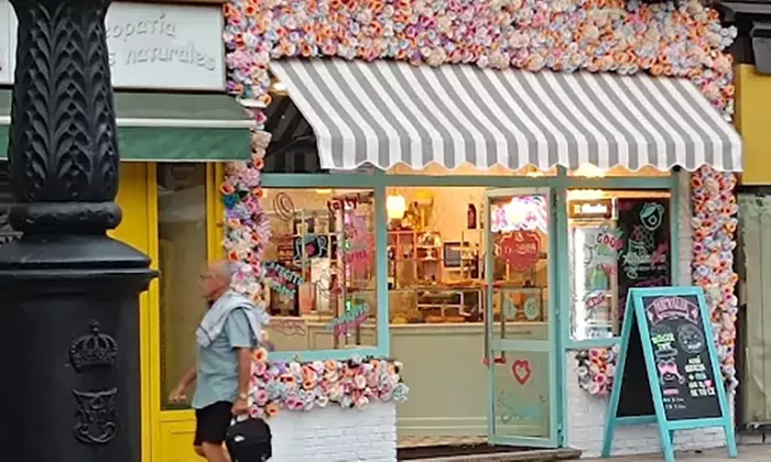 Menú internacional para 2 personas con entrante, postre y bebida