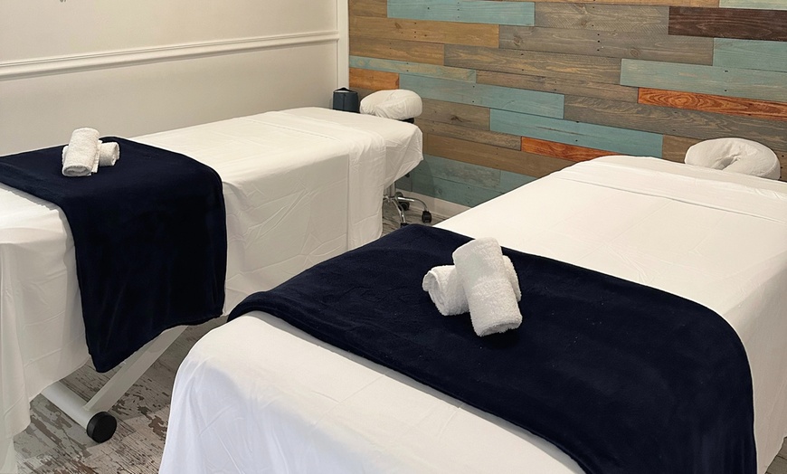 Image 2: Up to 35% Off on Couples Massage at Bwell Spa