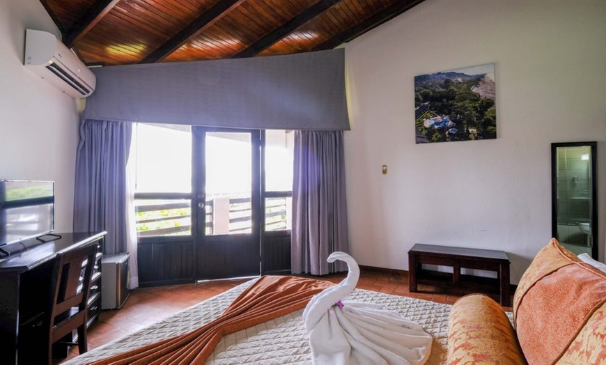 Image 3: ✈6-Night Costa Rica Volcano & Beach Trip w/Air, Car from Travel by Jen