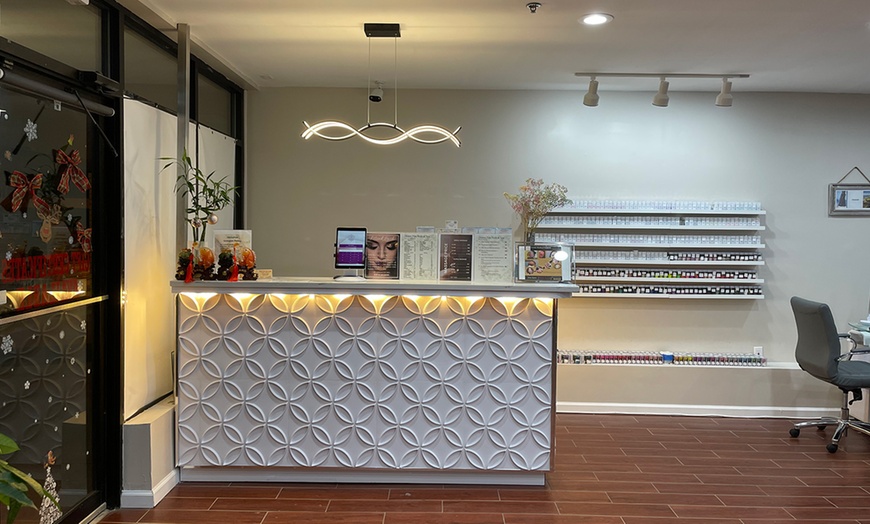 Image 2: Up to 30% Off on Hot Stone Massage at Dream Tips Nails & Spa 2