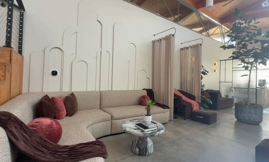 Image 6: Get Smooth Skin with 20 or 40 Units of Botox at Enforma - Venice
