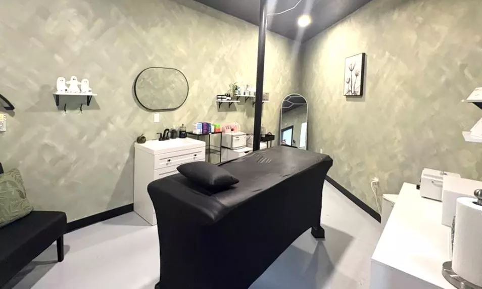 Enhance Your Eyes with Full Set of Hybrid or Volume Eyelash Extensions with Two-Week Fill (Up to 55% Off) - Second Medium