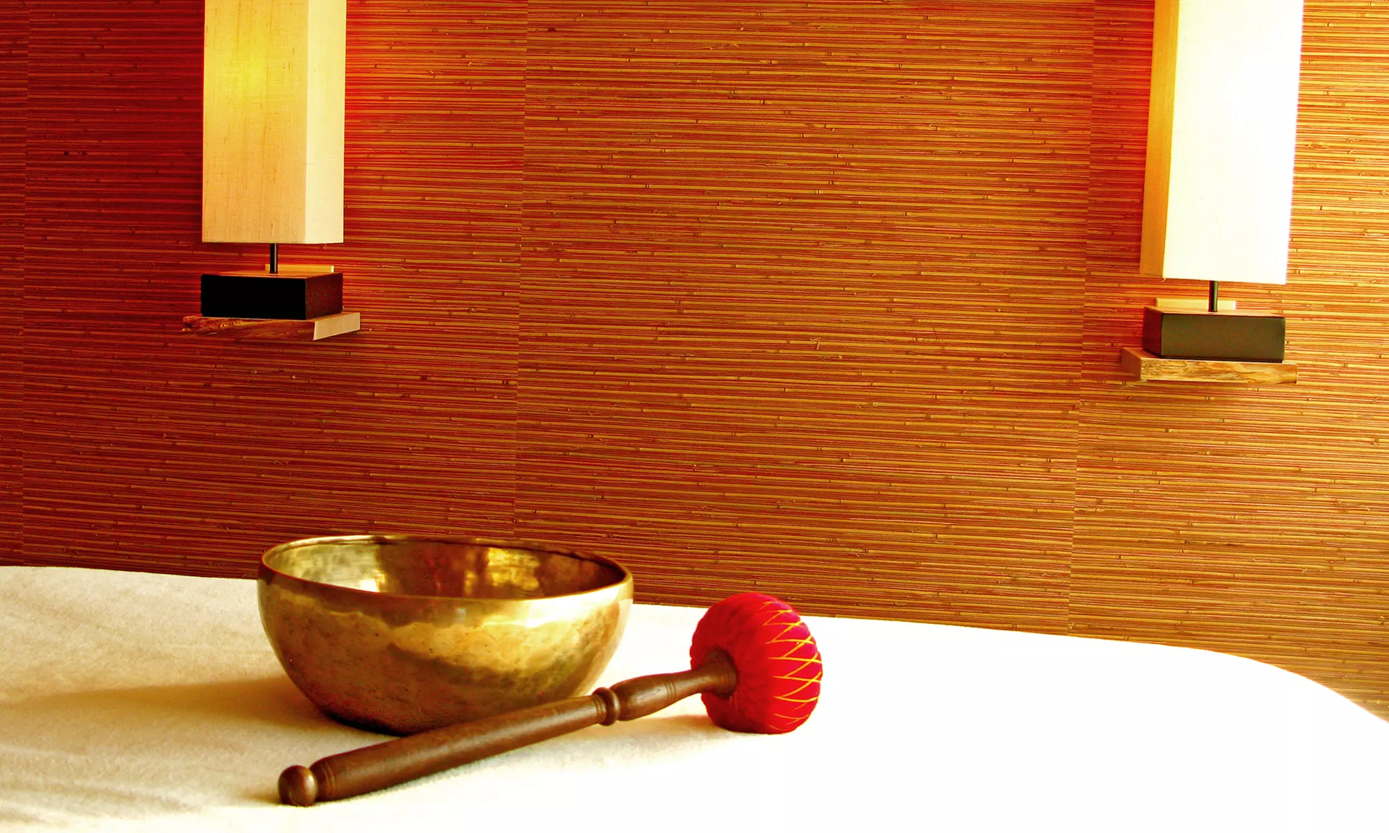 60 or 90-Minute Swedish or Deep Tissue Massage with Hot Stone