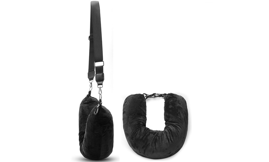 Image 6: Oreiller de voyage remplissable 2-en-1 en forme de U