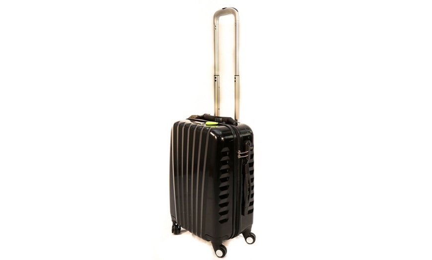 Image 70: Discovery Three-Piece Luggage