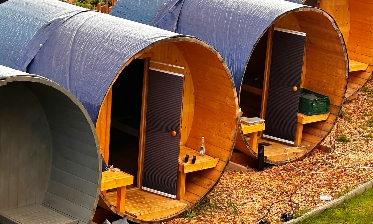 Übernachtung im Campingschlaffass inkl. Frühstück für 2 Personen