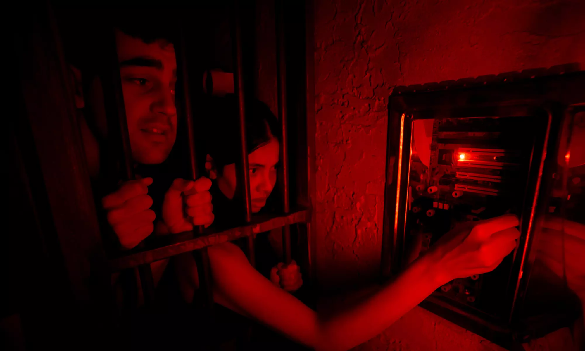 Thrilling 1-Hour Escape Room Adventure for 3, 4, 5 or 6 Players