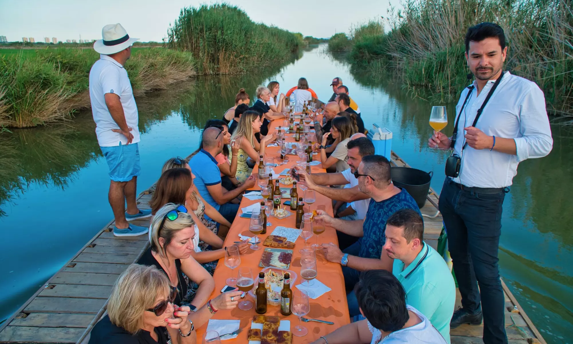 Paseo en barca por la Albufera para parejas, familias o grupos