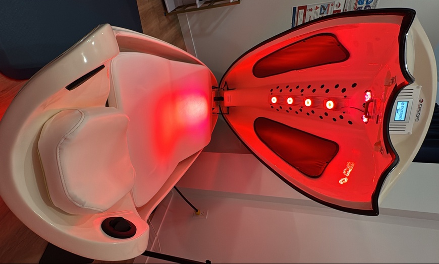 Image 2: Infrared Sauna Sessions, Red Light Therapy, Massager for Relaxation! 