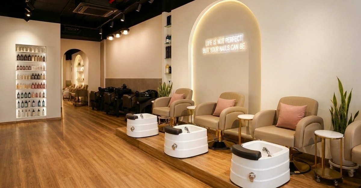 Hair Refresh, Spa & Keratin Straightening Packages Hair Refresh, Spa & Keratin Straightening Packages