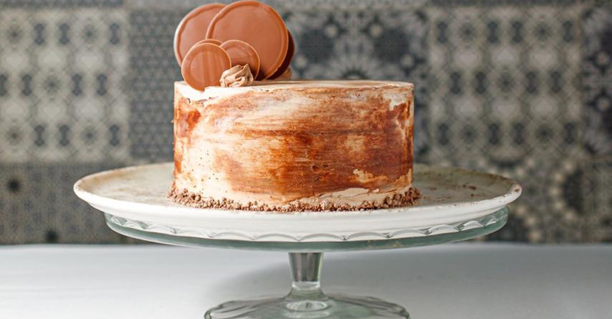 Celebrate Big With 1kg–3kg Fresh Takeaway Cakes Celebrate Big With 1kg–3kg Fresh Takeaway Cakes