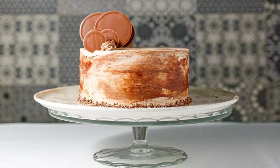 Celebrate Big with 1kg–3kg Fresh Takeaway Cakes