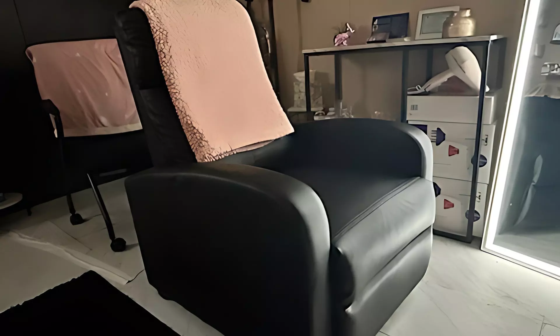 Full Set of Classic, Hybrid or Volume Eyelash Extensions