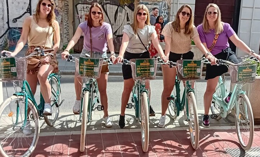 Image 5: Tour guiado por Valencia en bicicleta clásica o eléctrica para 2 o 4