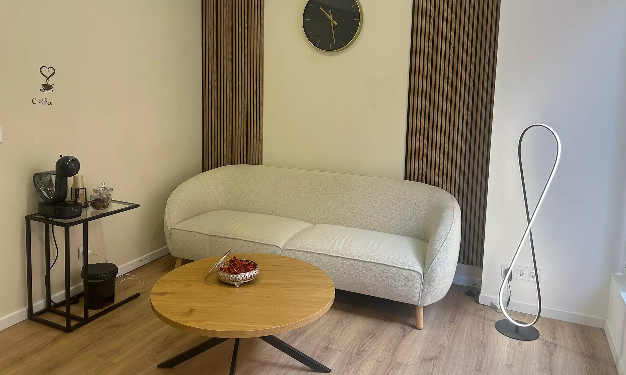 Luce unas cejas perfectas con tratamientos de microblading para 1