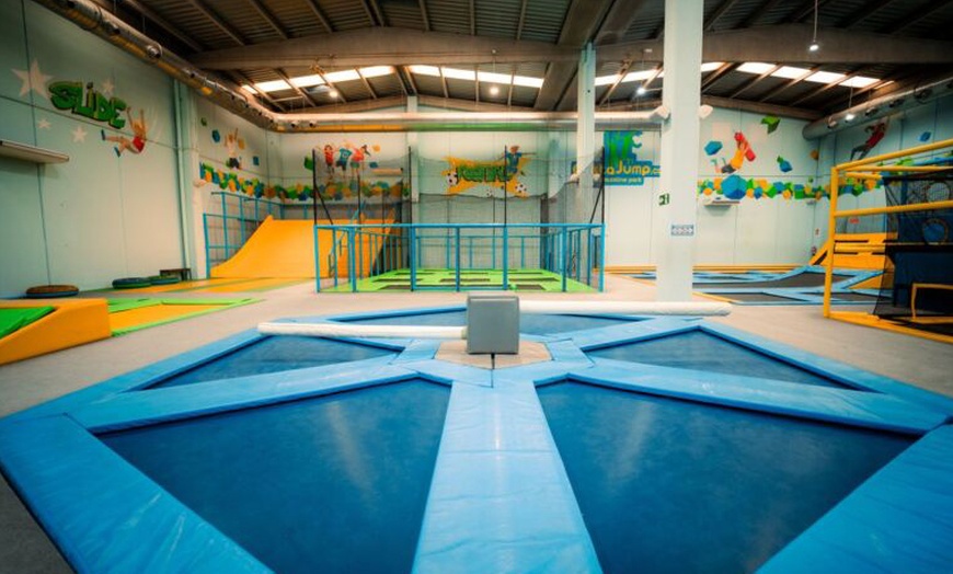 Image 3: Acceso de 1 hora a Costa Jump para 1 persona