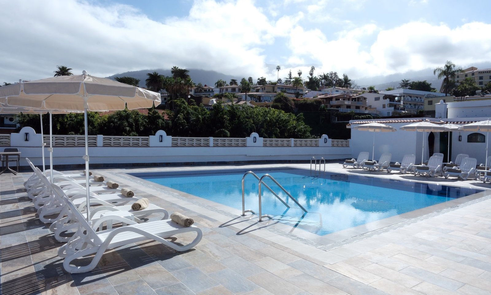 Daypass con desayuno y almuerzo 2 o 4 personas, semana o fin de semana