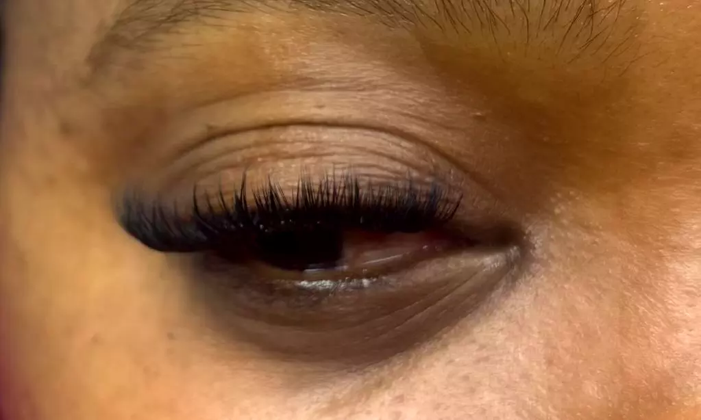 Classic Hybrid or Volume Eyelash Extensions for Effortless Beauty