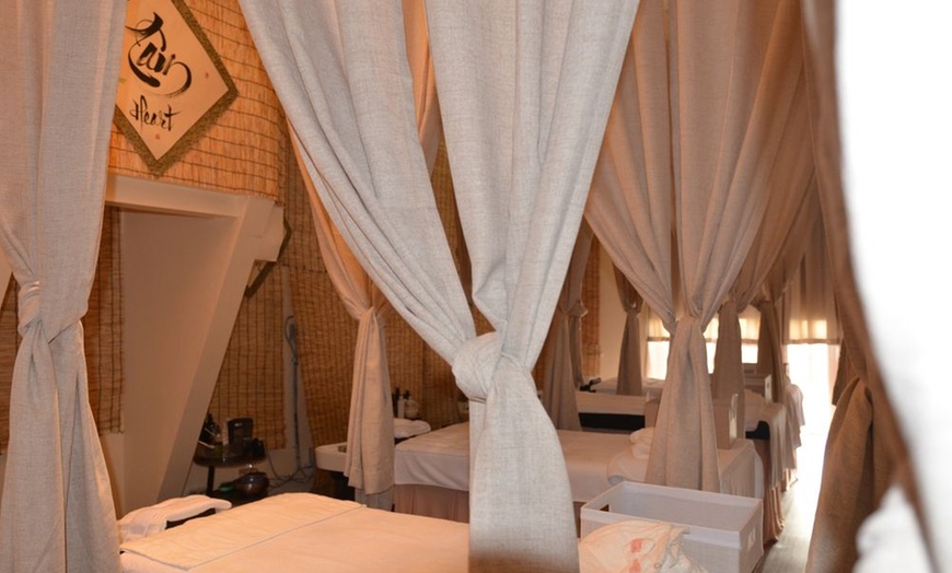 Image 3: Luxury Head Spa Packages for One, Couples, or Groups of 4