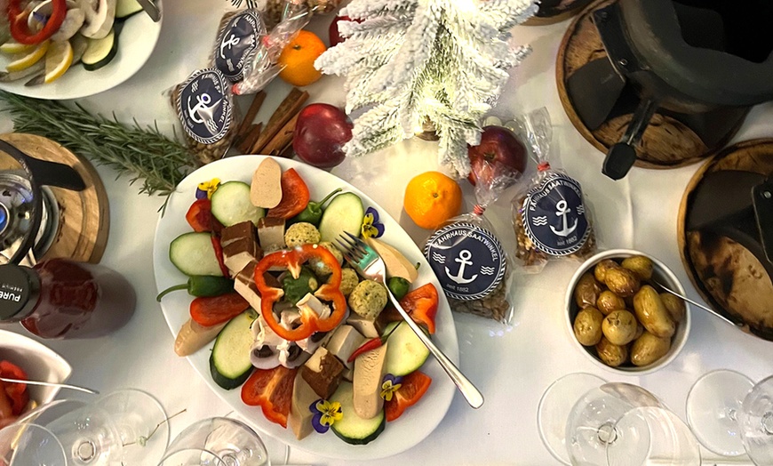 Image 9: Exklusives Fonduedinner mit Feuerzangenbowle und optionalem Käsefondue