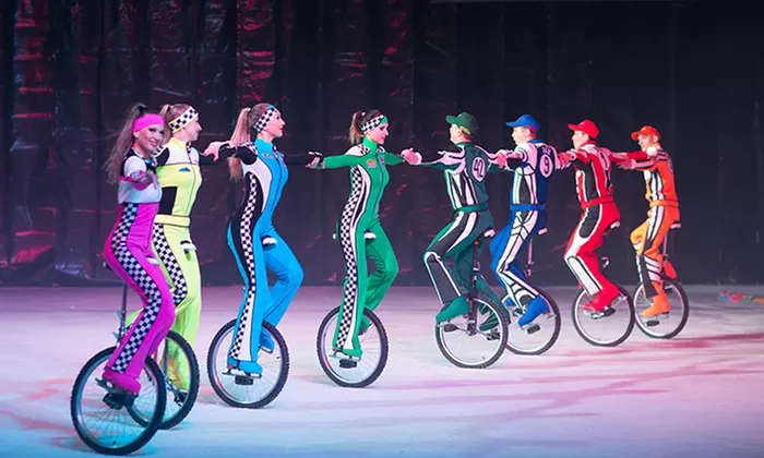 Samedi 29 novembre à 20h : 1 place enfant ou adulte pour le Cirque sur glace Triumph (jusqu'à54% de remise) - Primary Image