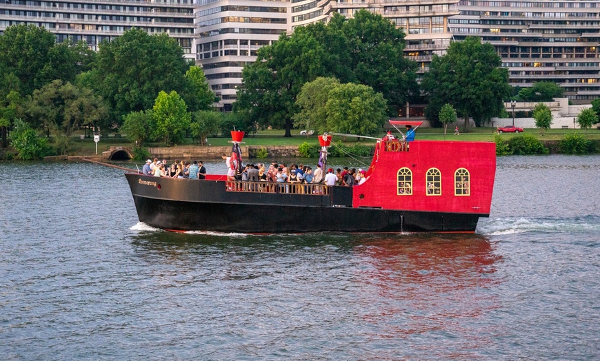 Image 3: Sightseeing Cruise of Washington DC on the Potomac River for Up To 6!