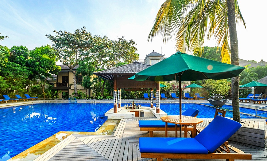 Image 1: Kuta: 3-Night Escape with Breakfast