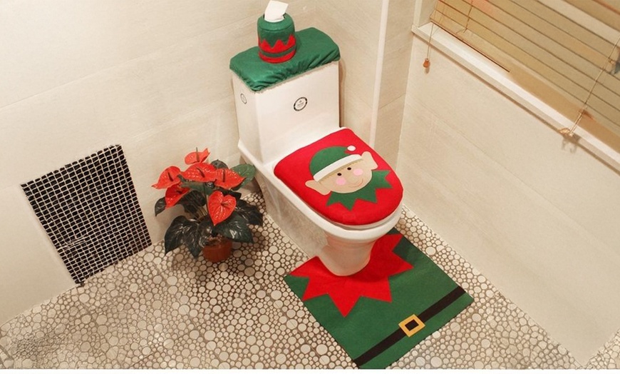 Image 7: 4 Pcs Christmas Toilet Bathroom Decoration Set in 4 Styles 