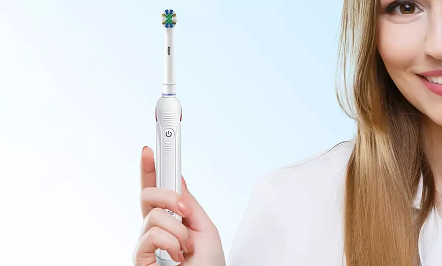Image 4: Replacement Toothbrush Heads for Oral-B: 4 or 8 Pieces