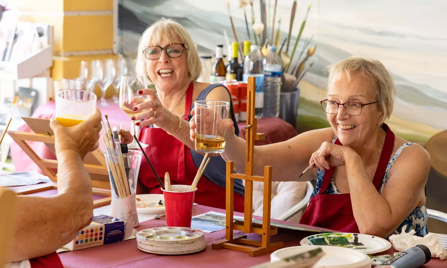 Clase de pintura con pizzas y bebidas para 1 o 2 personas