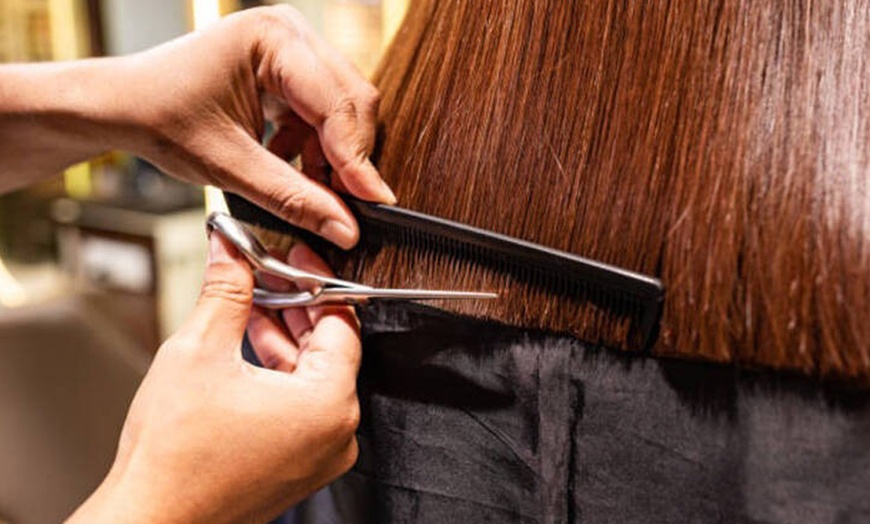 Image 4: Alisado de queratina orgánica para diferentes longitudes de pelo