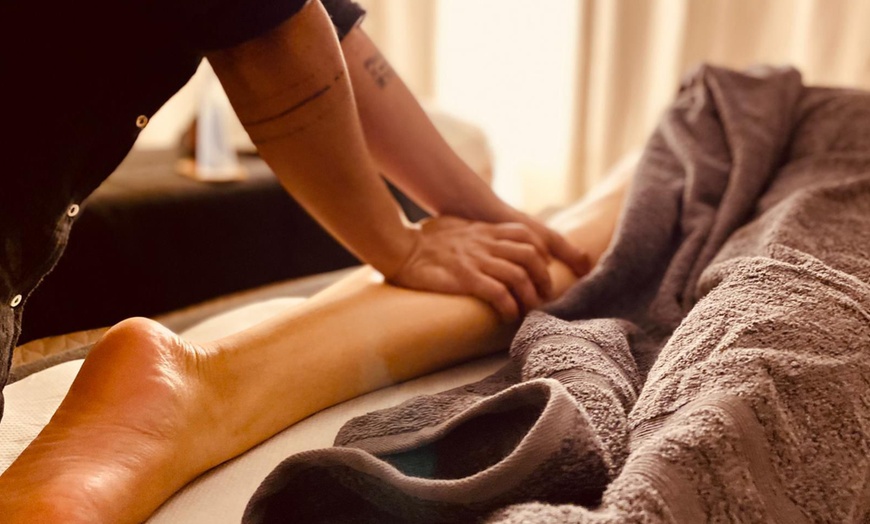 Image 8: Masaje relajante o descontracturante en pareja de 30, 45 o 60 minutos