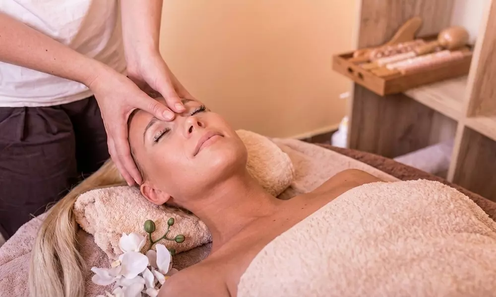 1 o 2 sesiones de exosomas con Dermapen en zona a elegir para 1