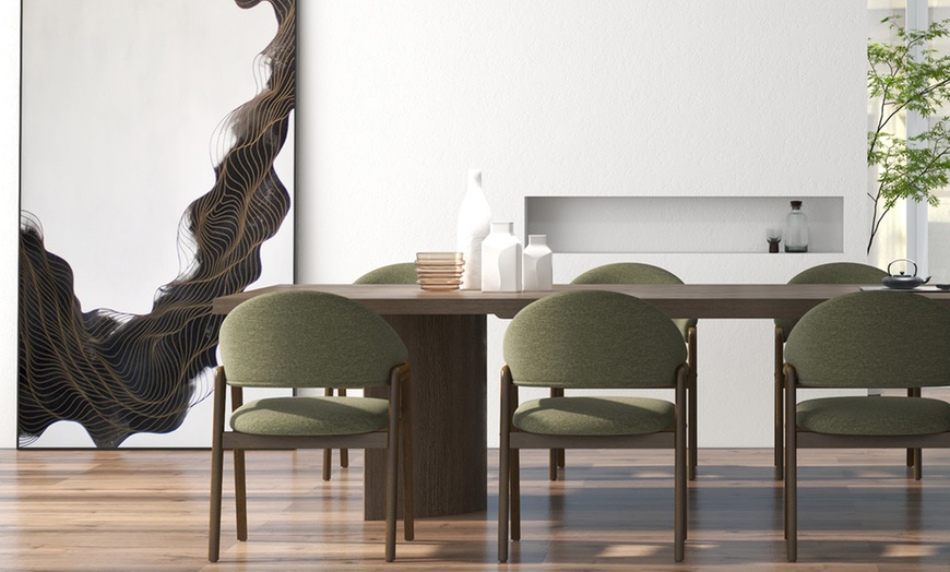 Image 31: Sillas de comedor tapizadas con patas de madera Woolden, de Doosense