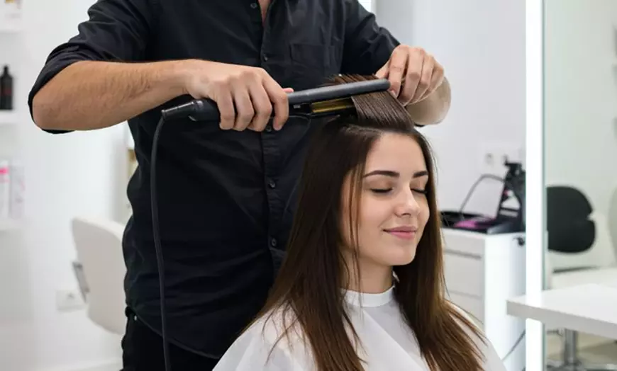 Image 1: Alisado brasileño de keratina con corte de puntas