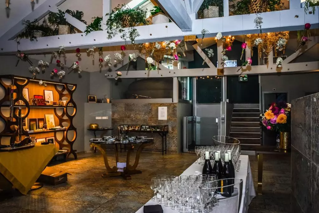 Proche Paris : chambre double avec petit-déjeuner