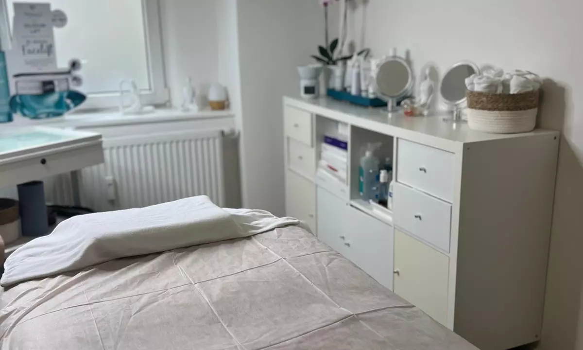 Gesichtsmassage optional mit Maske und Kopfmassage für 1 Person