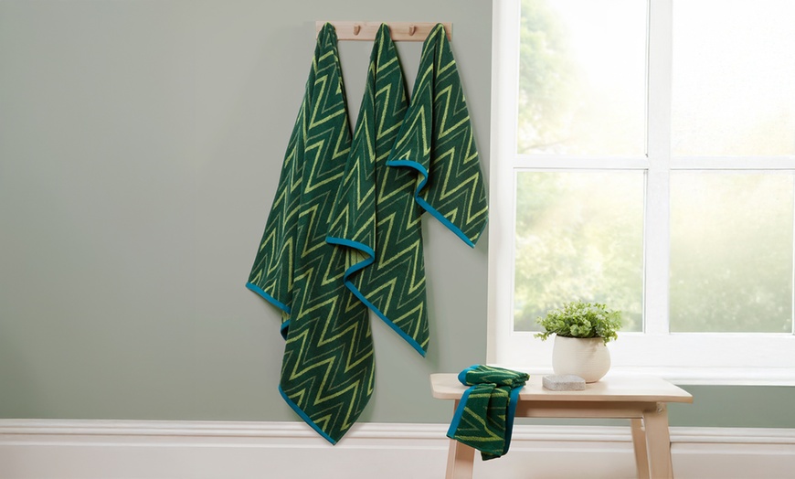 Image 1: Helix 6-Piece Towel Bale - 100% Cotton, Ultra-Absorbent Towels