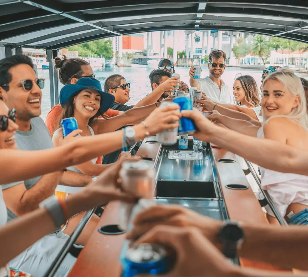 Self-Captain Hot Tub Boat Rental for Up to 12 Guests in San Diego, CA