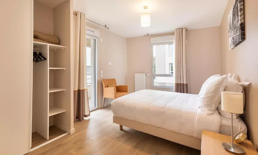 Image 2: Montreuil: appartement met 1 of 2 slaapkamers met optioneel ontbijt
