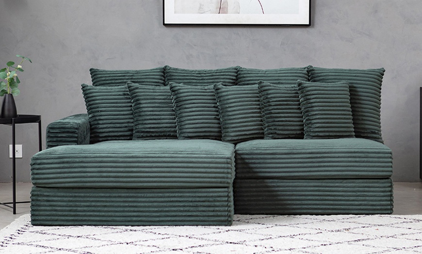 Image 28: Canapé d'angle "Kendari" de Kocoon en velours côtelé