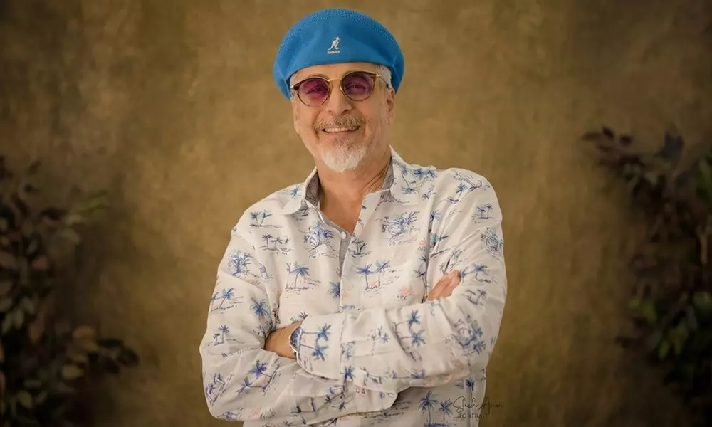 60 Minute Outdoor Photography Session for Men with Five Edited Photos