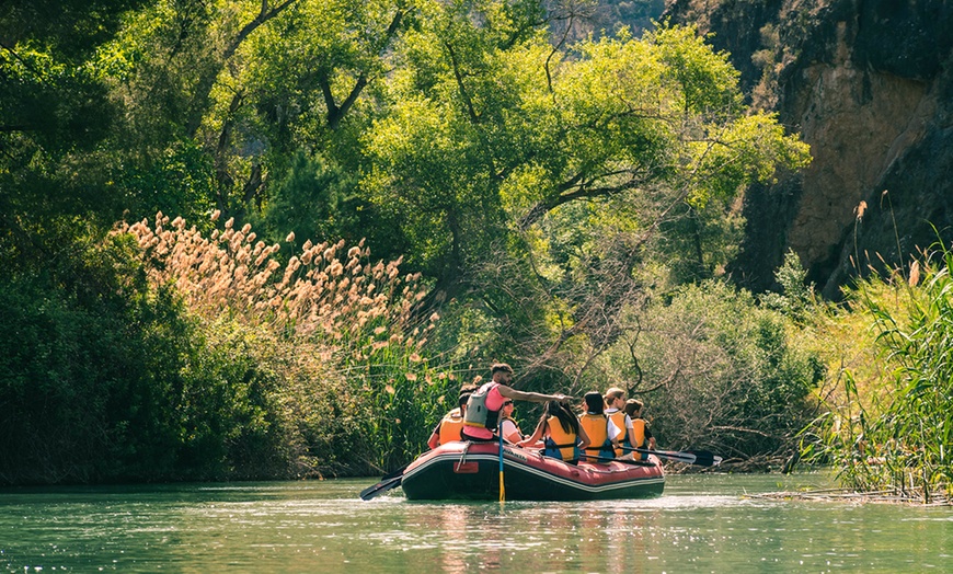 Image 11: Rafting turístico por el río Segura en el cañón de Almadenes 