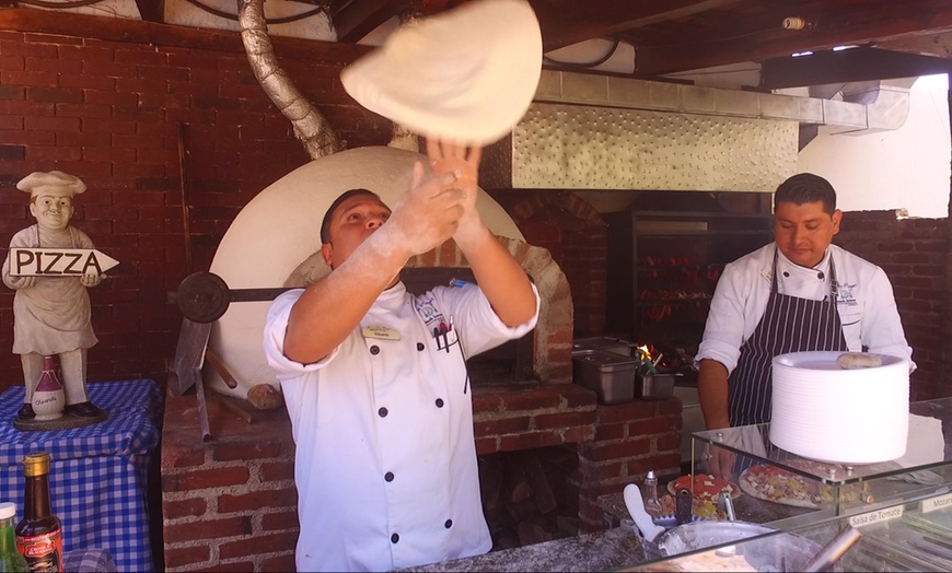 Image 9: ✈ 4-Night All-Incl. Cancún Vacation with Air