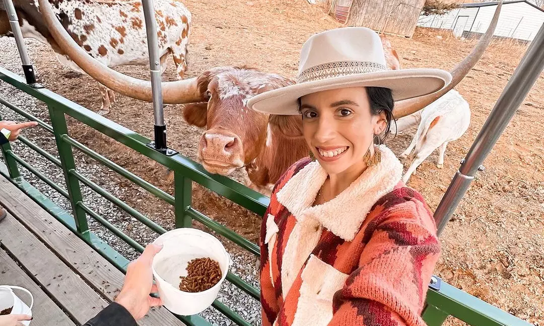 Admission Tickets to Safari Tractor Hayride on 100-Acre Farm!