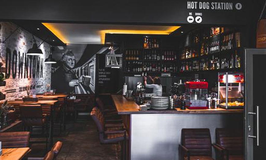 Image 9: Cocktail nach Wahl inkl. Knabberzeug für bis zu 4 Personen