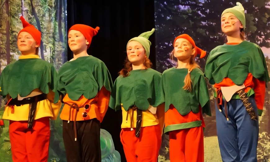 Image 3: 2 Tickets für das Weihnachtsmärchen "Zwergengold" vom 06.-21. Dezember