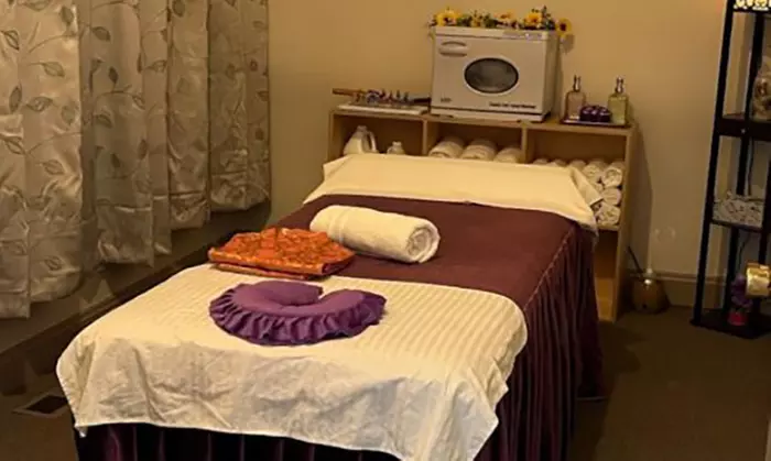 Enjoy a 60 or 90-Min Custom Massage or Couple 60-Min Custom Massage