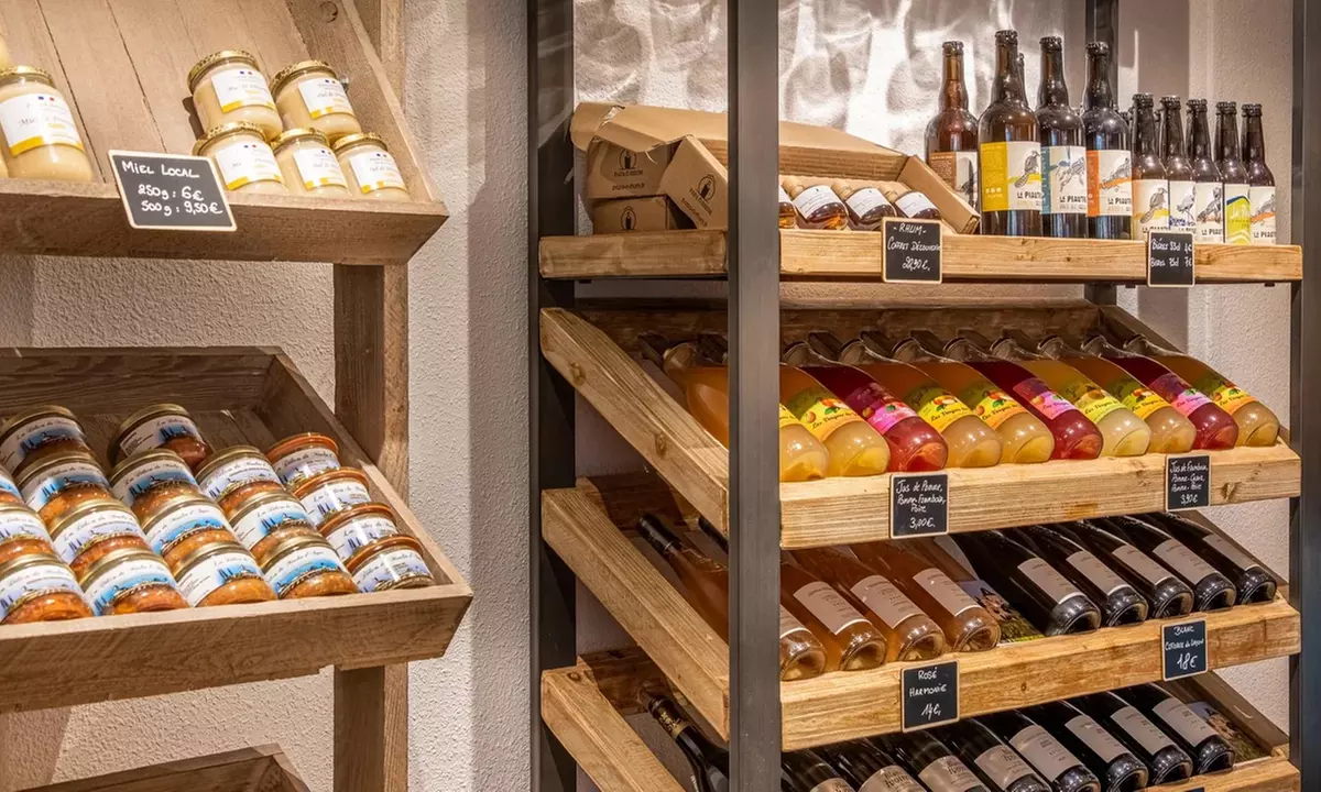 Angers Sud : chambre standard ou supérieure, option pdj et planche