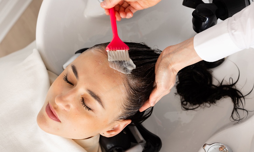 Image 4: Enjoy 1.5 Hours of Malibu Scalp Therapy or G Spa Hair Session for One